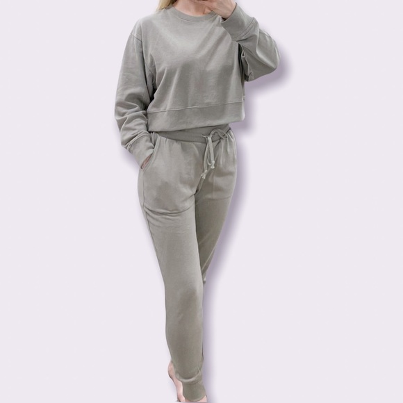 New Light Sage Green Lounge Set Sweatshirt Top Shirt Joggers Sweatpants Pockets - Picture 1 of 2